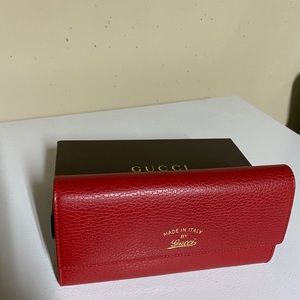Red Pebble Leather Gucci Wallet
